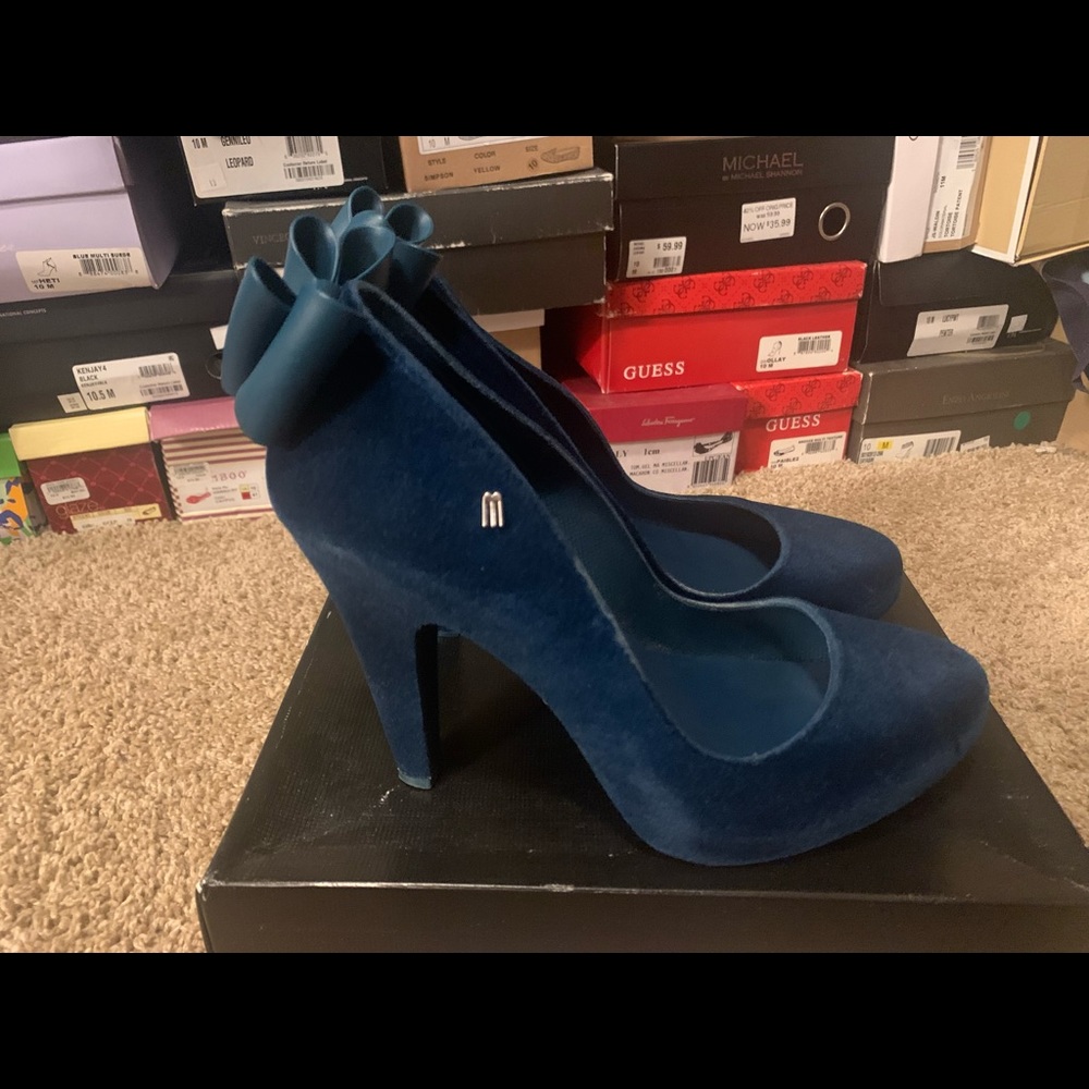 Melissa Pumps- velvet material, beautiful greenish blue color